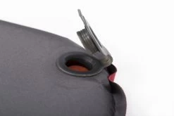 Exped SIM Comfort 7.5 LW Zelfopblazende Slaapmat -Buitenwinkel 1267 1900 6184 sim comfort valve open 5472x3648 2