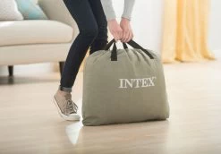 Intex Comfort Plush Hoog Luchtbed - Eenpersoons - Ingebouwde Elektrische Pomp -Buitenwinkel 1320 1900 64412 inuse1 2017 300