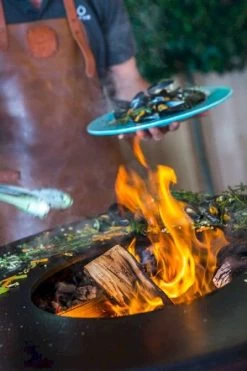 OFYR Classic Black 100 7 OFYR Classic Black 100 -Buitenwinkel 900 600 ofyr locatie shoot2166