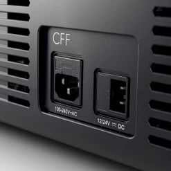 Dometic CFF 70DZ Compressor Koelbox - 70 Liter 12 Dometic CFF 70DZ Compressor Koelbox - 70 Liter -Buitenwinkel 900 900 cff70 feature4 powerconnections