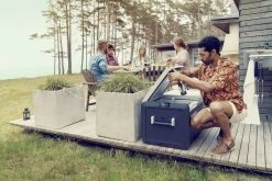 Dometic CFX3 75DZ Compressor Koelbox - 74 Liter -Buitenwinkel dometic cfx3 bbq dinner friends drinks resultaat