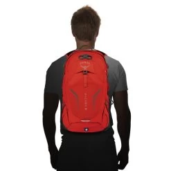 Osprey Syncro Daypack -12 Liter - Zwart -Buitenwinkel osprey syncro 12 oplichaam